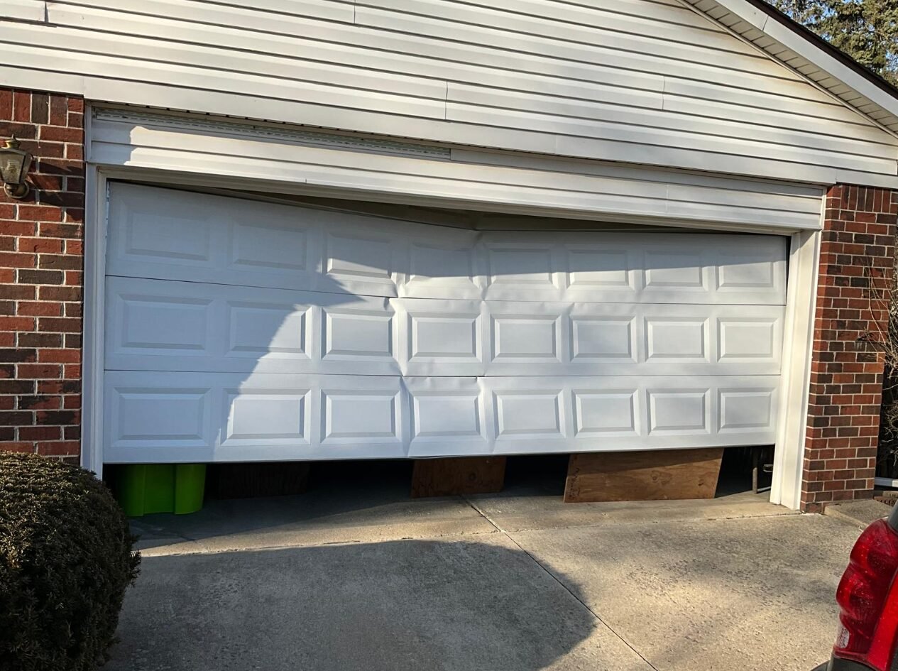 The Connection Between Security and Emergency Garage Door Repair
